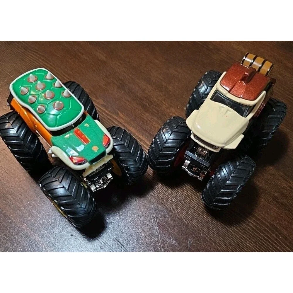 Hot Wheels- SUPER MARIO-DONKEY KONG & BROWSER 2 pack 2023 Monster Trucks